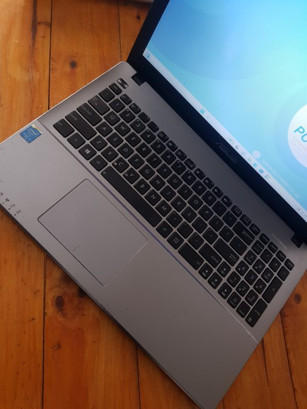 Asus Sonicmaster X550L, Core i5-4200U, 320gb hdd, 8gb ram  (second hand 9/10) - Image 3
