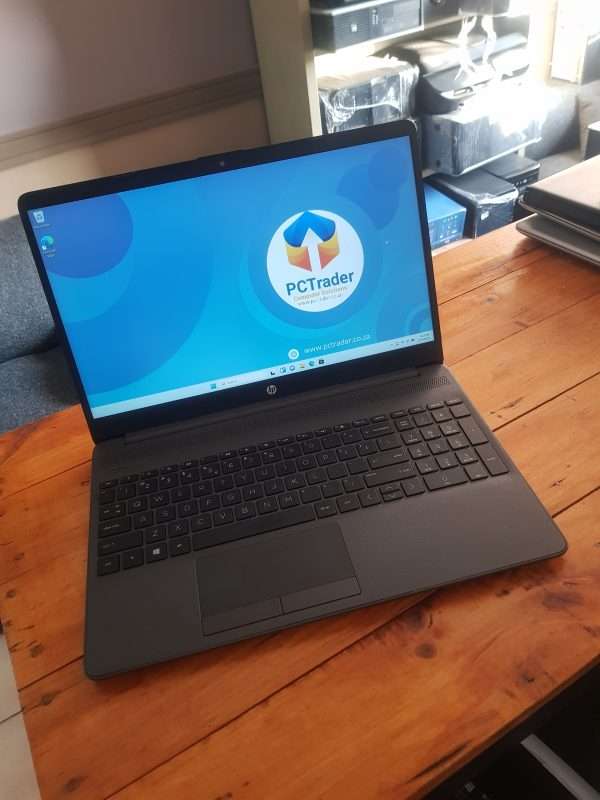 HP 255 G8 (Ryzen 3-3250U with Radeon graphics) 256gb ssd and 8gb ram (Second Hand score 9.5/10) - Image 2