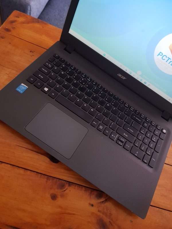 Acer Aspire E5-573, Intel Core I5, 8gb Ram, 1TB HDD (Second hand 8/10) - Image 3