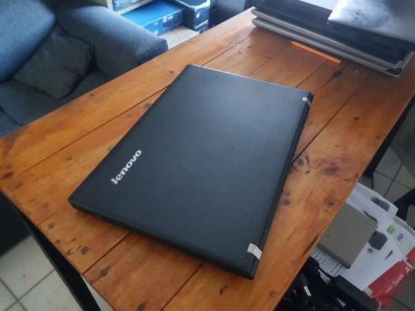 Lenovo E51-80, Intel Core i5-6200U, 500GB HDD , 8GB Ram (Second hand 8.7/10) - Image 4