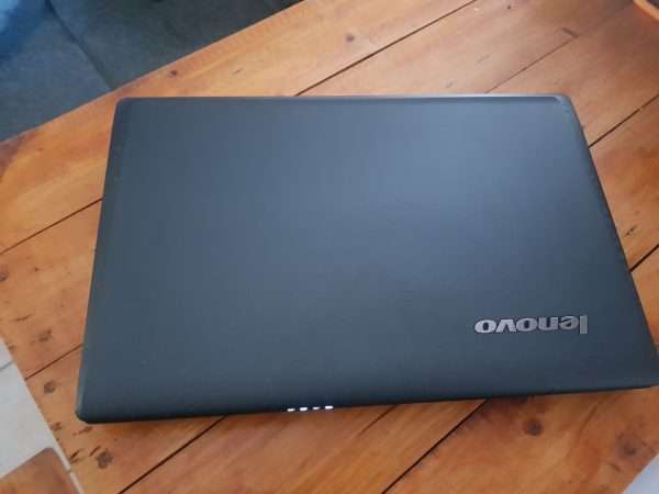 Lenovo G560, Intel Pentium P6200, 320GB HDD , 4GB Ram (Second hand 8.5/10) - Image 4