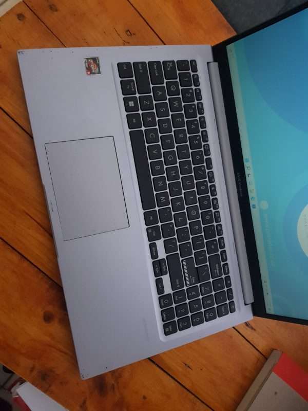 ASUS VivoBook 1502I, 500GB SSD, 12gb ram, AMD Ryzen 5-4600H at 3.0 Ghz (Second Hand score 9/10) - Image 3